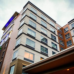 Holiday Inn Express & Suites Downtown Louisville By Ihg